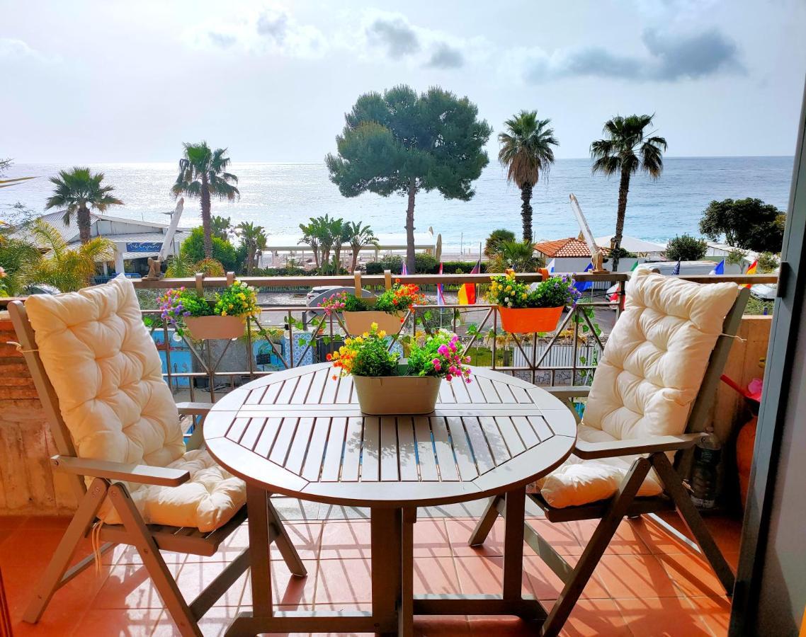 Taormina By The Sea Apartment Mazzeo Bagian luar foto