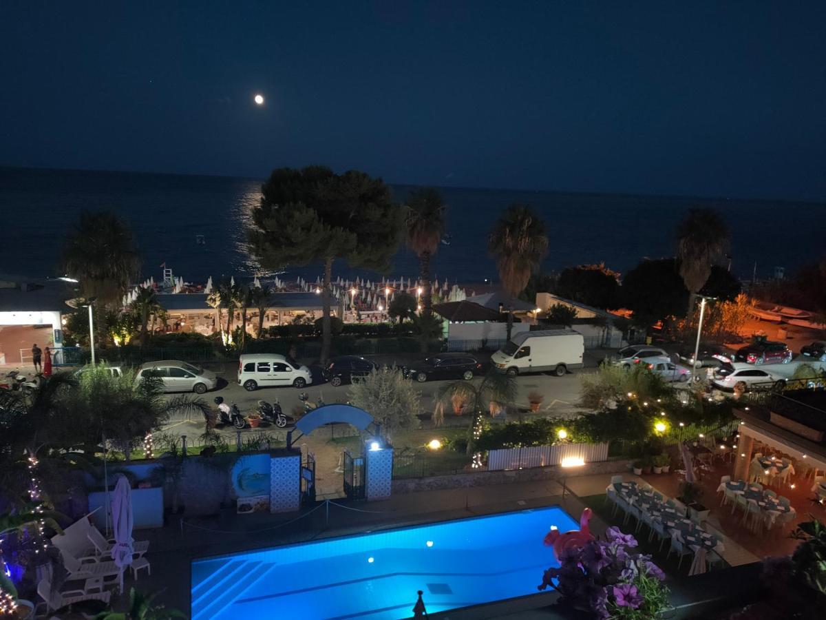 Taormina By The Sea Apartment Mazzeo Bagian luar foto