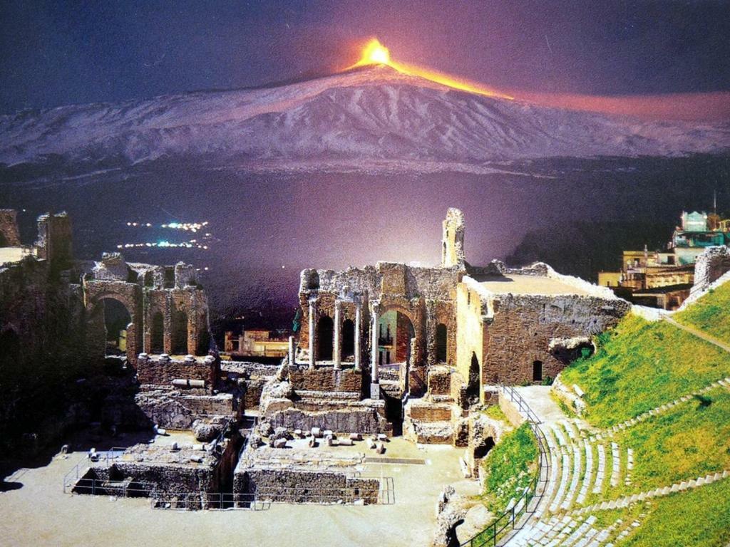 Taormina By The Sea Apartment Mazzeo Bagian luar foto
