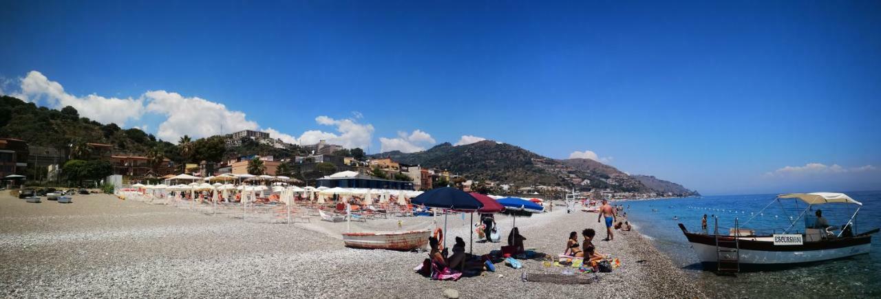Taormina By The Sea Apartment Mazzeo Bagian luar foto