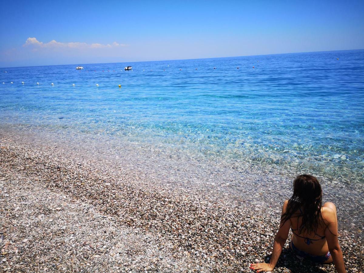Taormina By The Sea Apartment Mazzeo Bagian luar foto