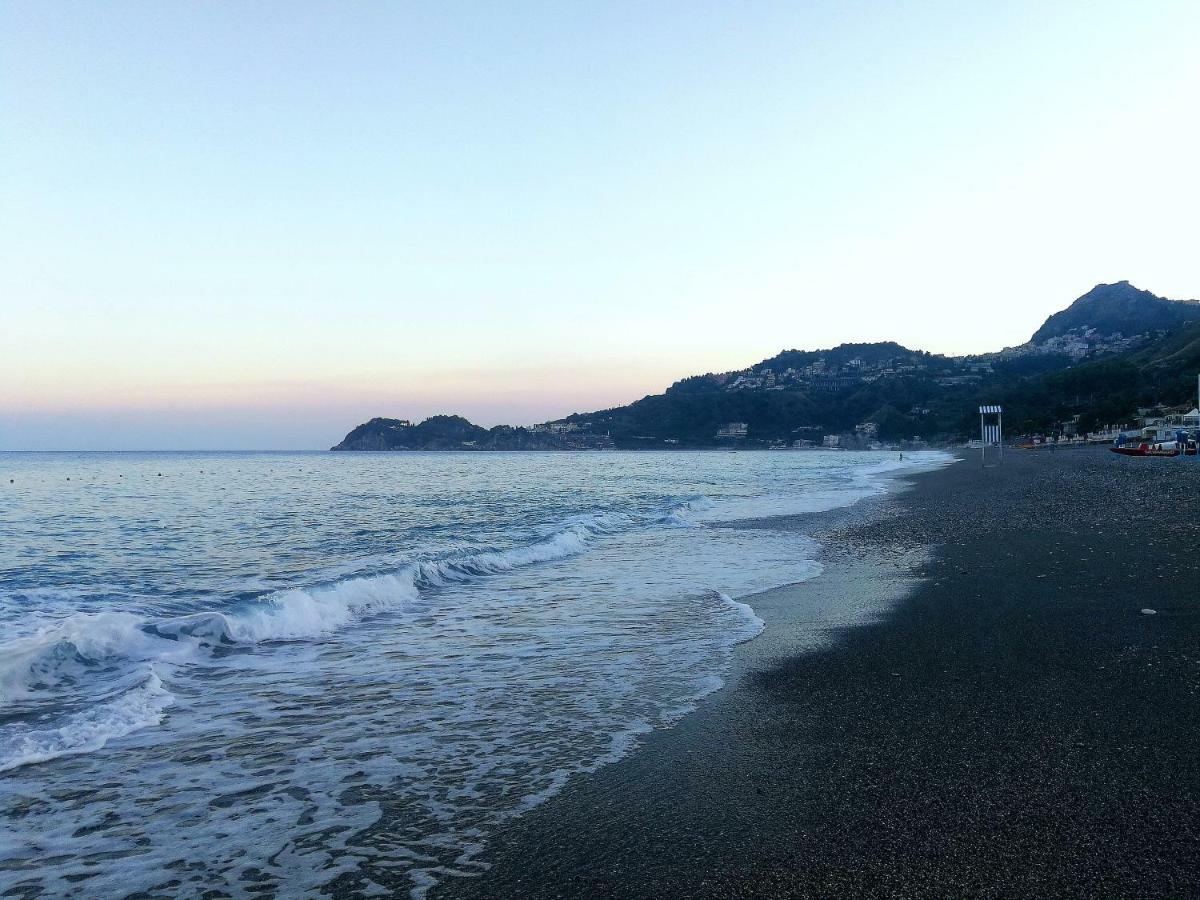 Taormina By The Sea Apartment Mazzeo Bagian luar foto