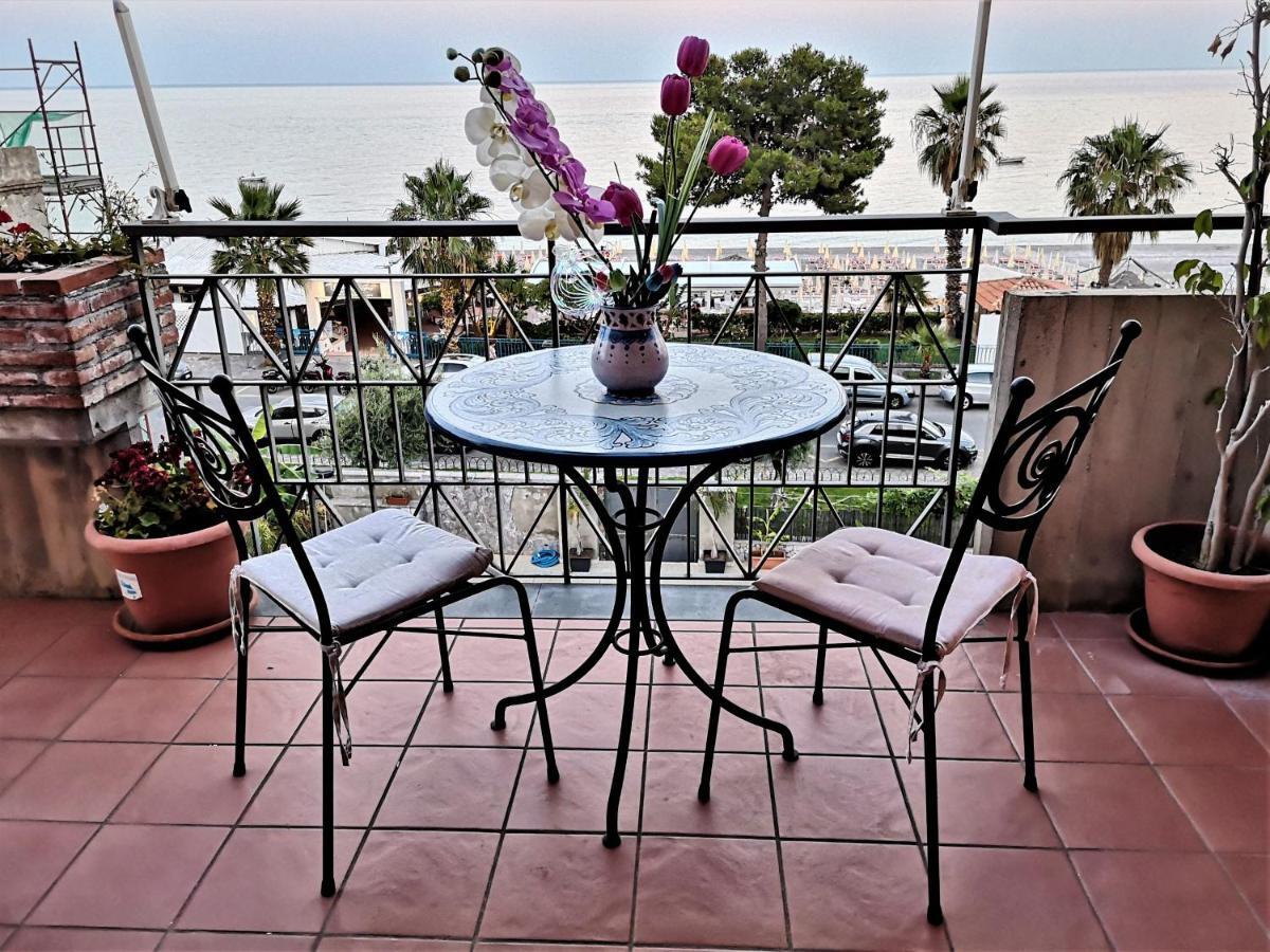 Taormina By The Sea Apartment Mazzeo Bagian luar foto